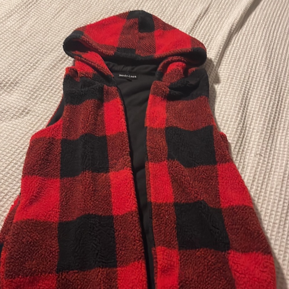 Hooded cardigan with functional pockets. - Picture 2 of 4